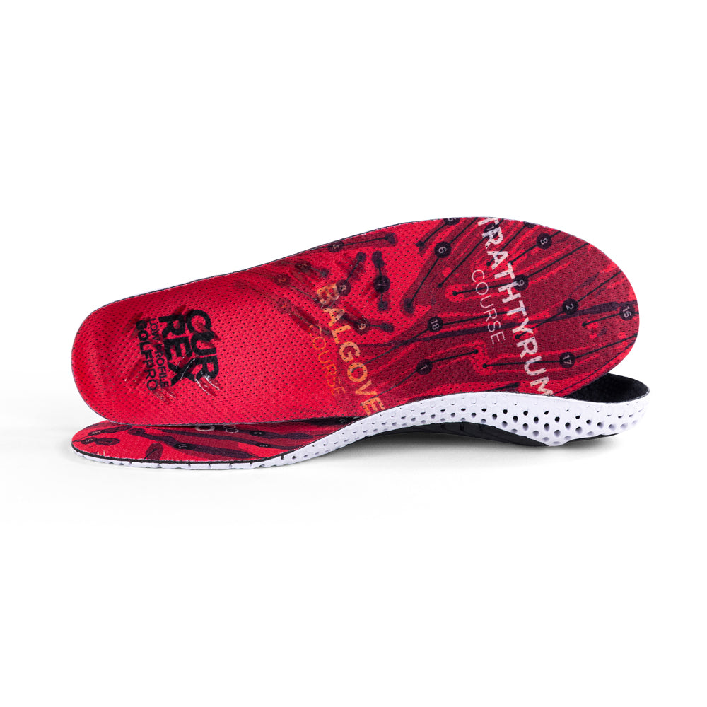 View of pair of red low profile GOLFPRO insoles, one standing on side to show top of insole, second insole set in front showing its profile while toe is facing opposite direction #1-wahle-dein-profil_low