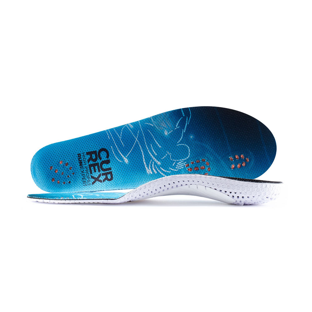 View of pair of blue high profile RUNEXPERT insoles, one standing on side to show top of insole, second insole set in front showing its profile while toe is facing opposite direction #1-wahle-dein-profil_high